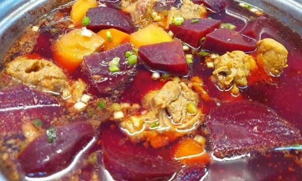 Cách nấu canh củ dền thịt băm ngon, đẹp mắt tại nhà