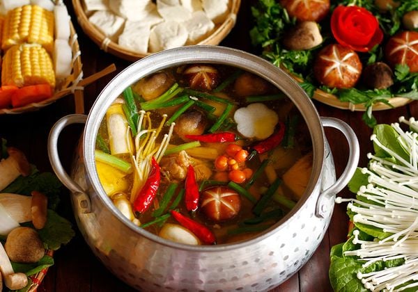 Tổng hợp 23 cách nấu lẩu gà thơm ngon dễ làm đổi vị mỗi tuần