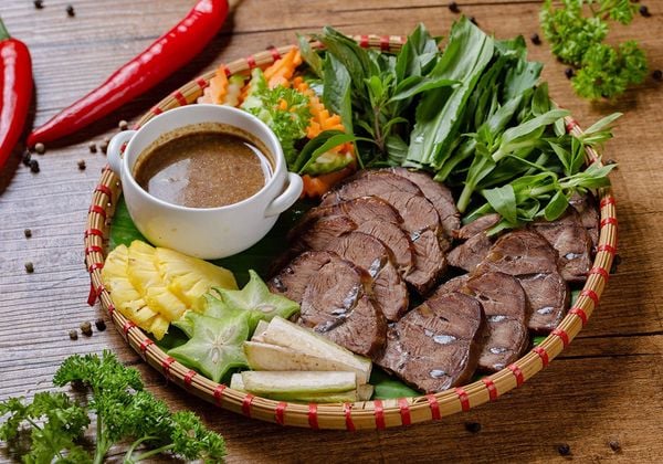 Cách nấu nạm bò thơm mềm cho bữa cơm gia đình tròn vị