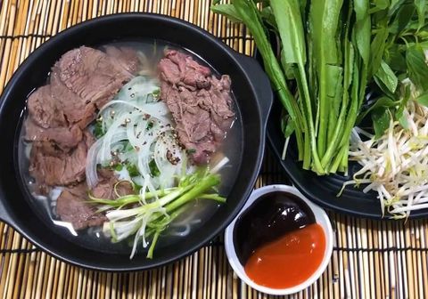 Cách nấu phở bò bằng gói gia vị tiện lợi mà vẫn chuẩn vị