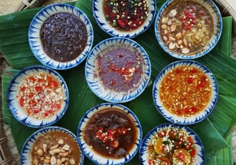 Cách pha nước chấm thịt luộc chua cay thơm vị tỏi ớt