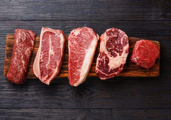 Bí quyết thái thịt bò đúng thớ mềm ngon không bị dai