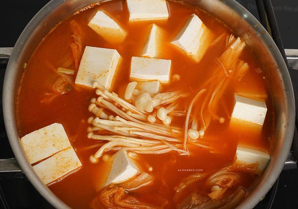 Cách làm canh chua thịt bò đậu phụ lạ miệng, ai cũng mê