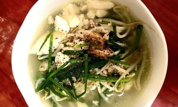 Cách làm canh đậu hũ non giá hẹ thịt băm thanh nhẹ, dễ tiêu