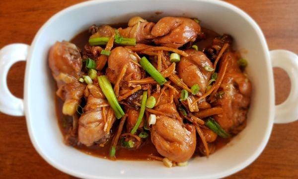 2 Cách làm cánh gà kho gừng và ức gà kho gừng đậm đà
