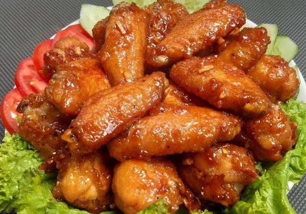 Cách làm cánh gà sốt chua ngọt hấp dẫn, ăn hoài không ngán
