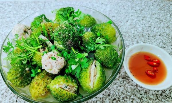 Cách nấu canh khổ qua rừng nhồi thịt thanh đạm, không đắng