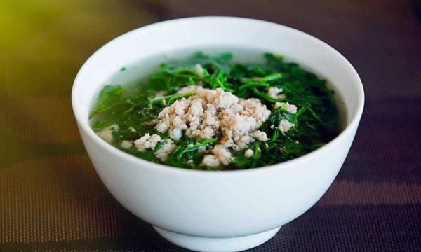 Cách nấu canh rau dền nấu thịt băm ngọt mát, thanh nhiệt