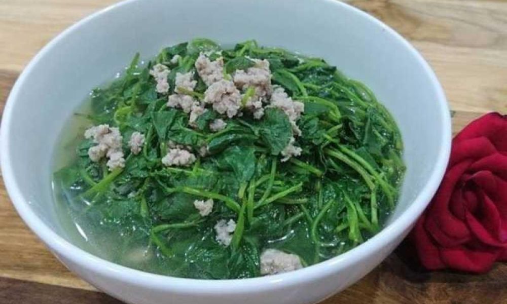 Cách nấu canh rau lang nấu thịt thanh mát, đơn giản mỗi ngày