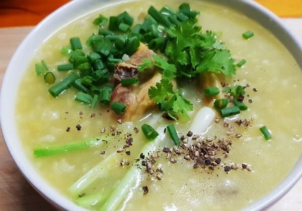 Cách nấu cháo gà đậu xanh thanh mát, giàu protein và vitamin