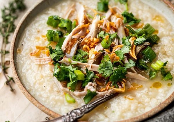 Cách nấu cháo gà tía tô phòng cảm lạnh ngày trở gió