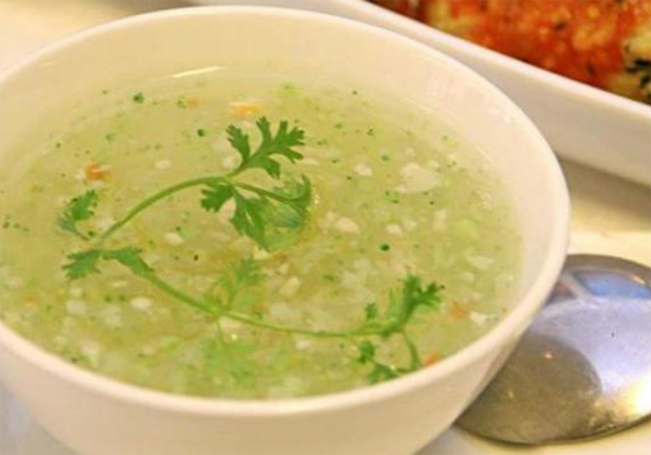 Hướng dẫn nấu cháo thịt bò bí xanh đơn giản, giàu dinh dưỡng