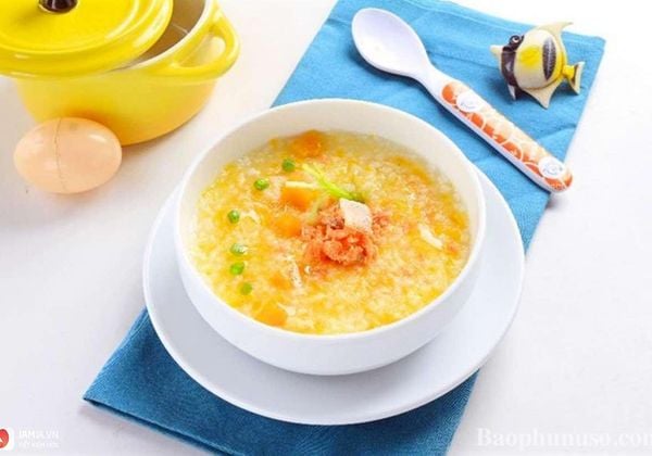 Cách nấu cháo trứng gà ăn dặm đảm bảo dưỡng chất cho bé yêu