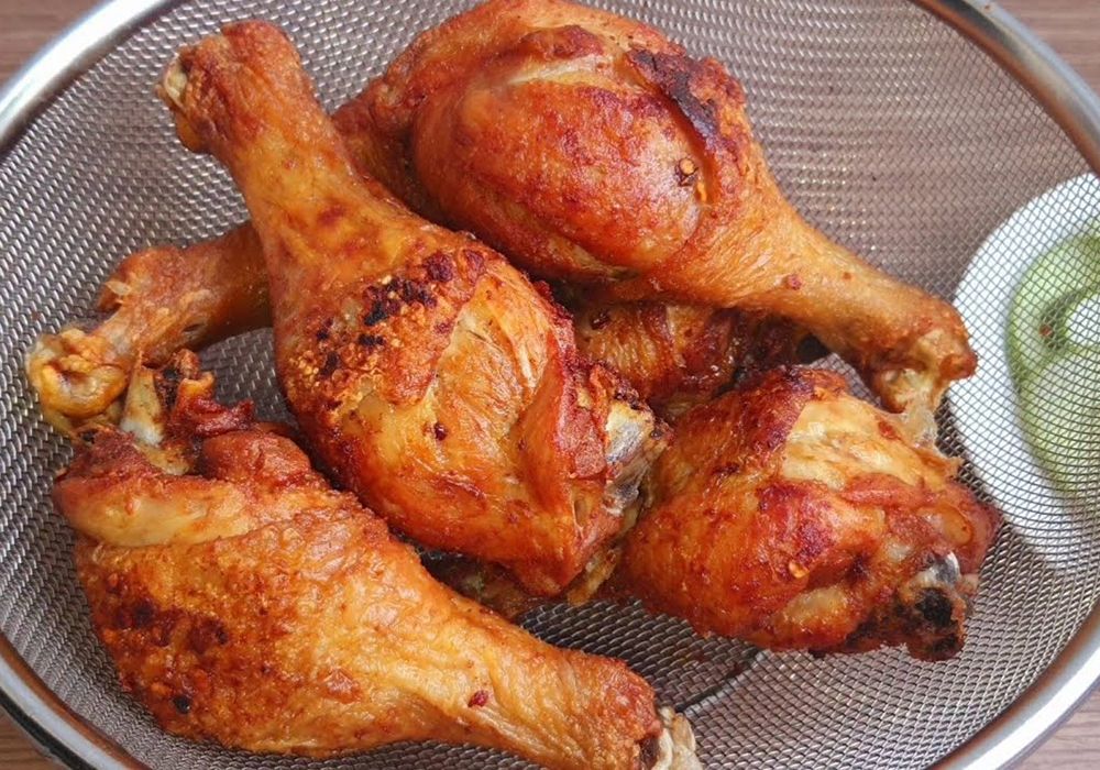 2 cách làm đùi gà chiên nước tương và chiên muối giòn ngon
