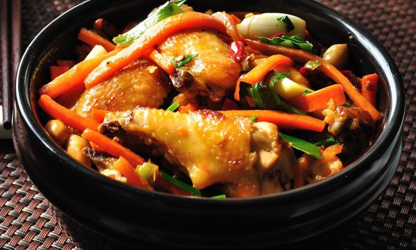Hướng dẫn làm gà Cung Bảo - Kung Pao cay nồng, hấp dẫn