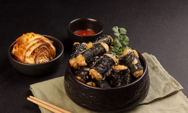 Cách làm gà cuộn rong biển thơm ngon, hấp dẫn, dễ làm