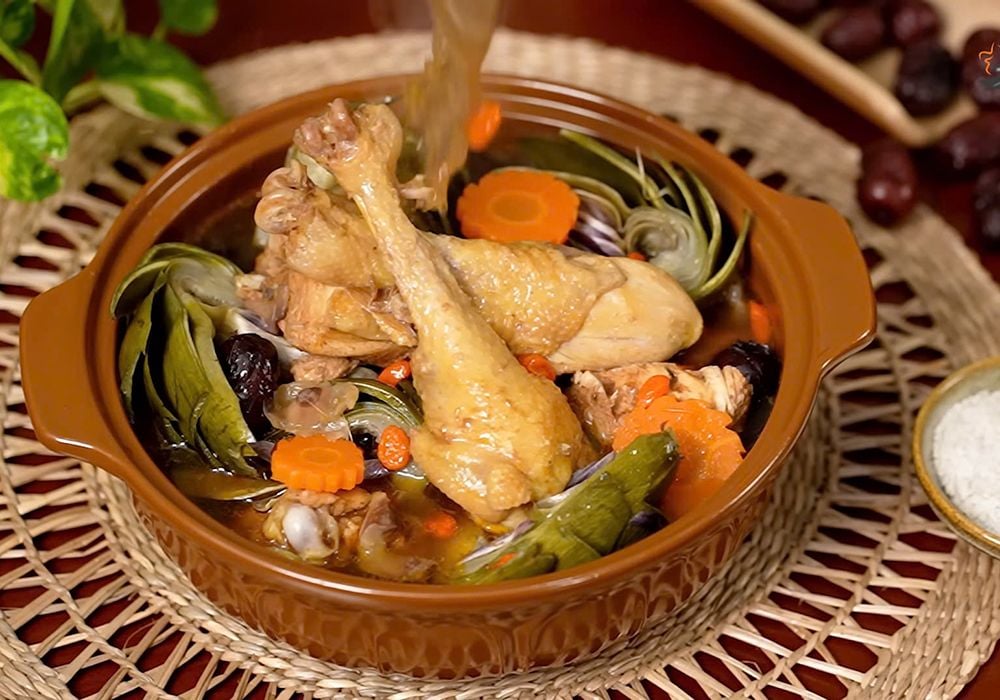 Cách làm gà hầm hoa atiso bổ dưỡng, ngọt thanh lạ miệng