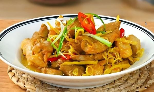 2 Cách làm gà kho sả nghệ vàng ươm, thơm ngon, hấp dẫn