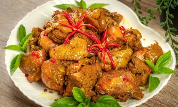 2 Cách làm gà kho sả ớt đậm đà, chuẩn vị ngon như nhà hàng