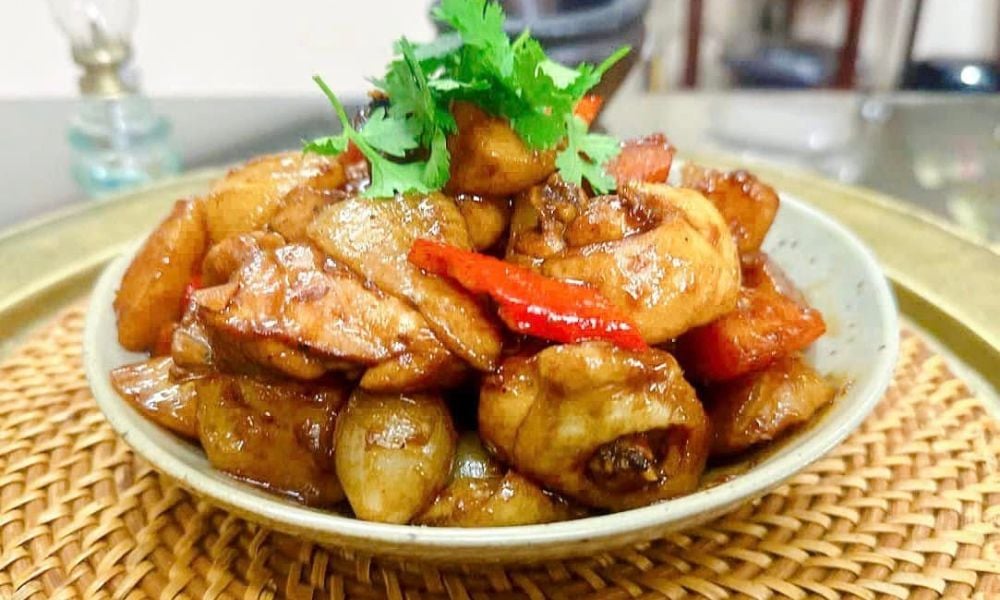 2 Cách làm gà kho xì dầu (nước tương) thơm ngon đãi cả nhà