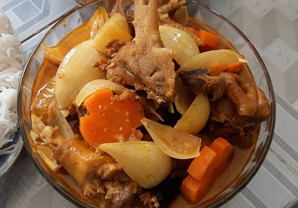 Gà nấu xí muội và sơ ri chua ngọt, công thức độc lạ hấp dẫn