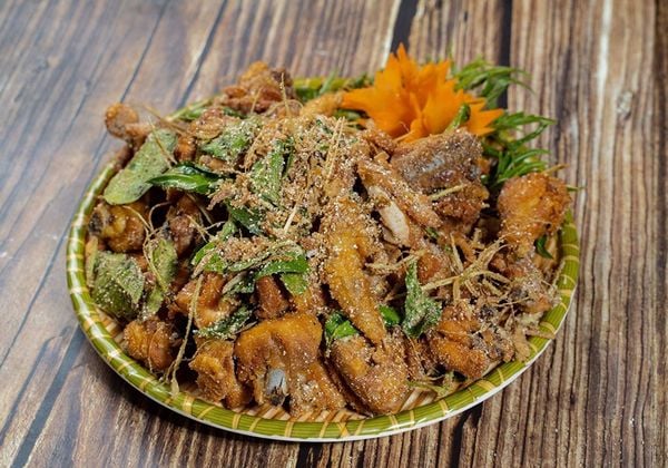 Hướng dẫn làm gà rang muối giòn rụm, ngon khó cưỡng