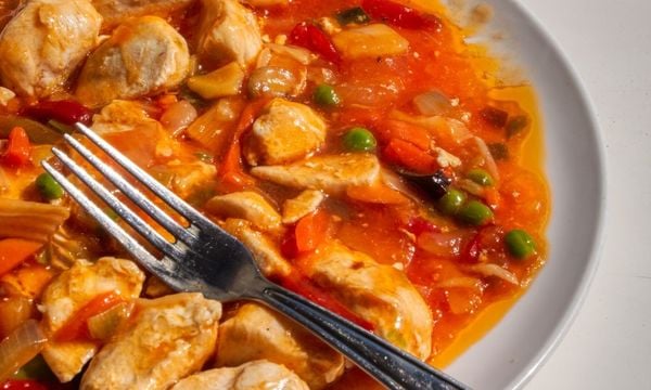 Cách làm gà sốt chua ngọt thơm ngon, đậm đà, dễ thực hiện