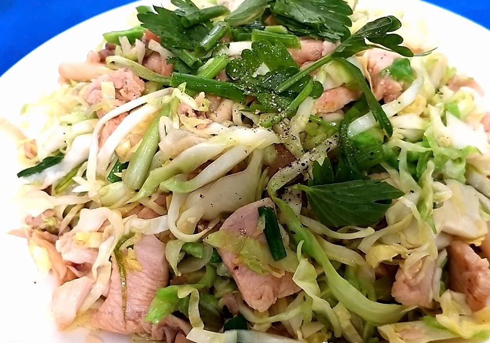 Cách làm gà xào bắp cải giòn ngọt mà vẫn mềm thịt