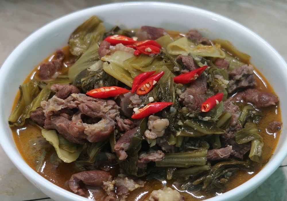 Hướng dẫn làm gân bò hầm dưa chua chua ngon đậm đà