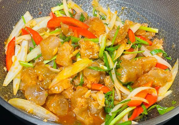 Bí quyết làm gân bò hầm sa tế cay nồng đậm đà chuẩn vị