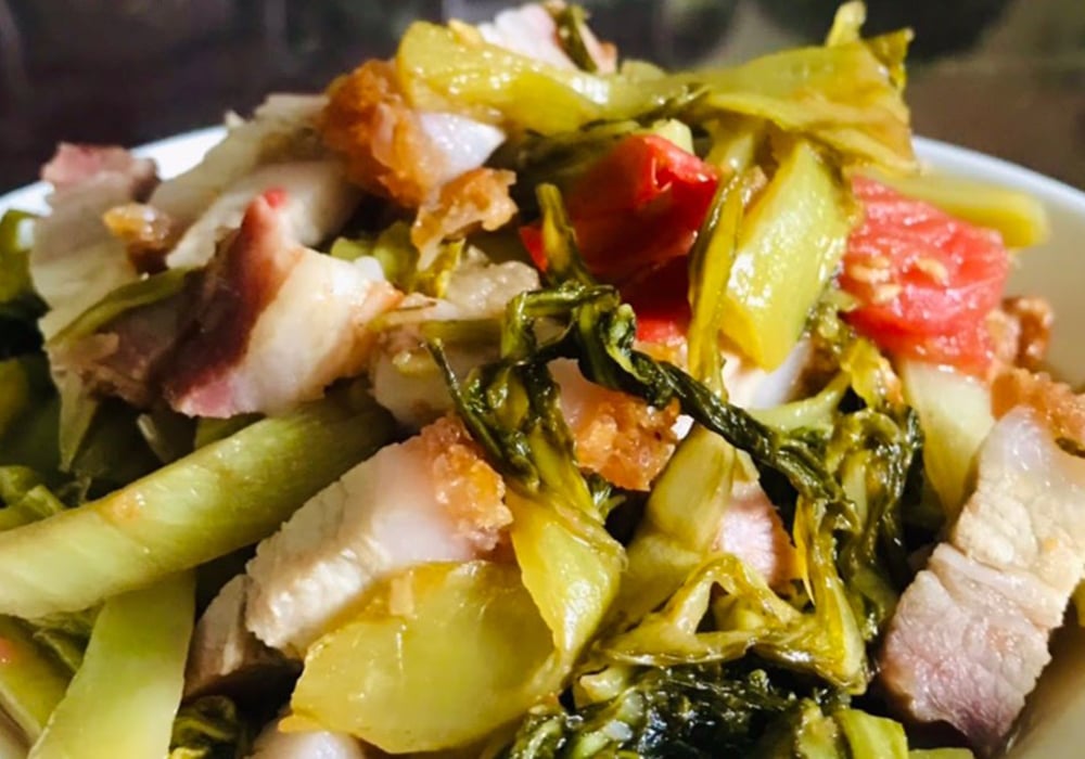 Cách làm heo quay kho cải chua dìu dịu, mặn ngọt đưa cơm