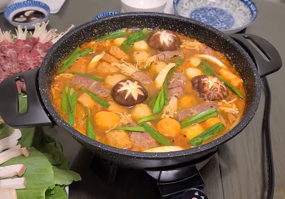 Công thức làm lẩu bò kim chi cay cay nóng hổi chuẩn vị Hàn