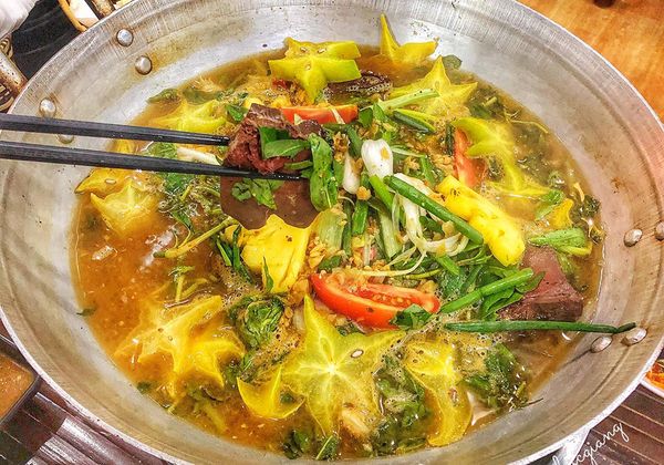 Hướng dẫn làm lẩu lòng bò nấu dứa chua ngọt lạ miệng