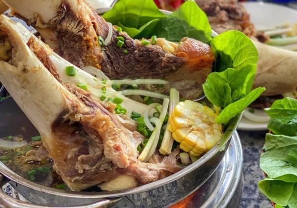 Cách nấu lẩu xương bò đậm đà quây quần cuối tuần