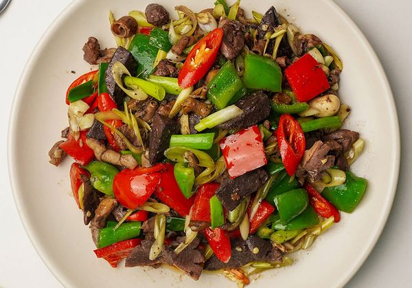 Hướng dẫn làm lòng gà xào cay, tê nồng, ngon khó cưỡng