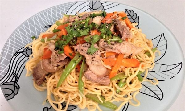 Cách làm mì xào thịt heo thơm ngon, dễ nấu tại nhà