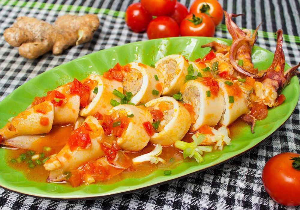 Cách làm mực nhồi thịt chiên sốt cà chua đậm đà hấp dẫn