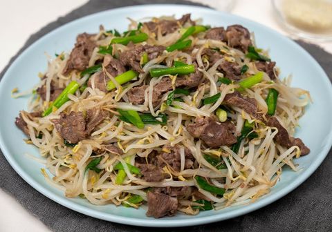 Cách làm mướp xào giá thịt bò mềm ngon hài hòa hương vị