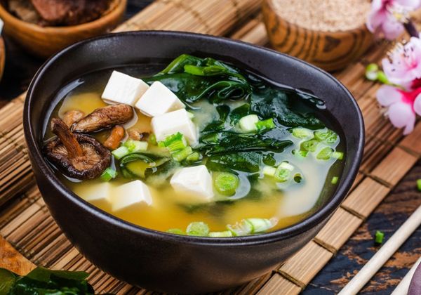 Hướng dẫn nấu canh rong biển thanh mát, trọn dinh dưỡng