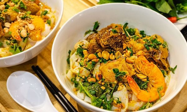 Cách nấu mì Quảng gà miền Trung chuẩn vị, dễ thực hiện