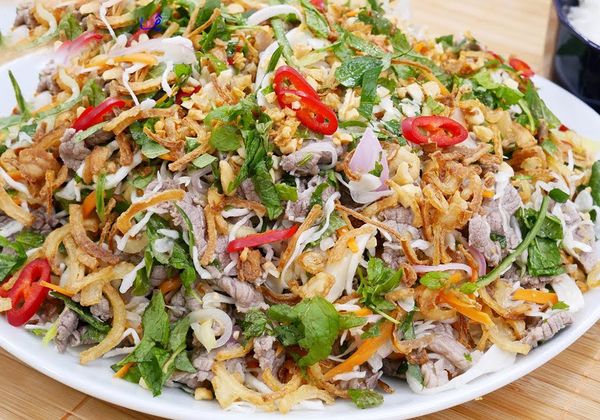 Hướng dẫn làm nộm bắp bò thập cẩm đủ vị ai cũng khen