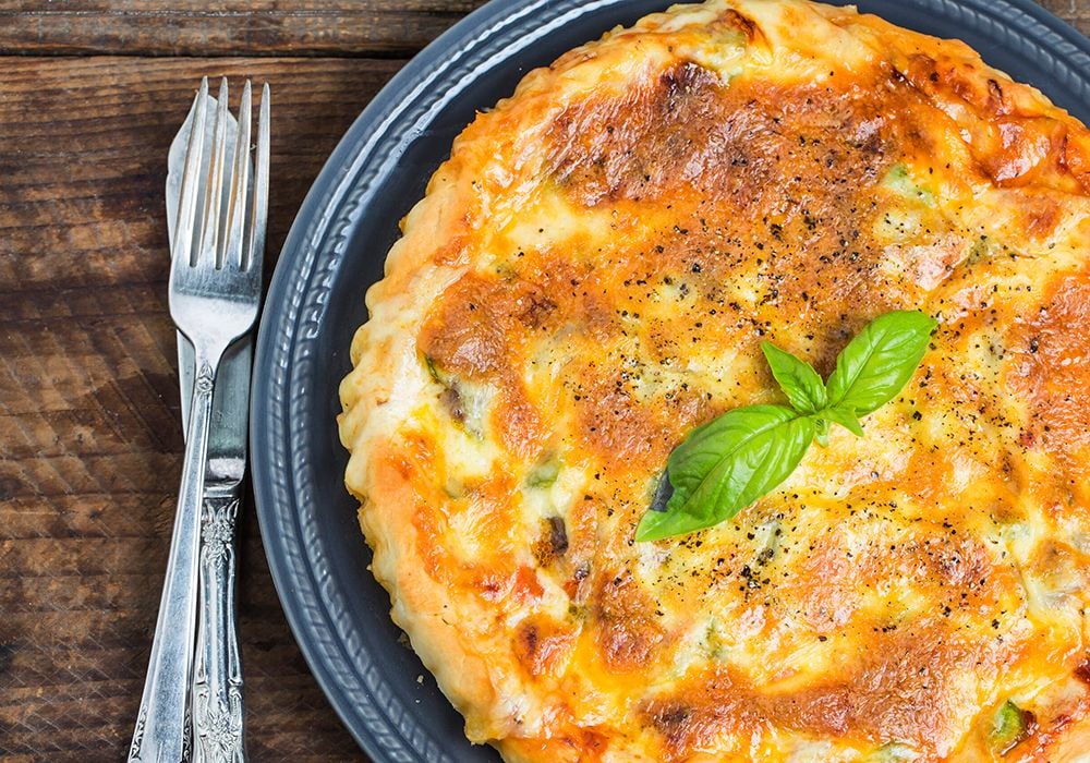 Tự làm pizza bò bằng nồi chiên không dầu thơm phức tại nhà