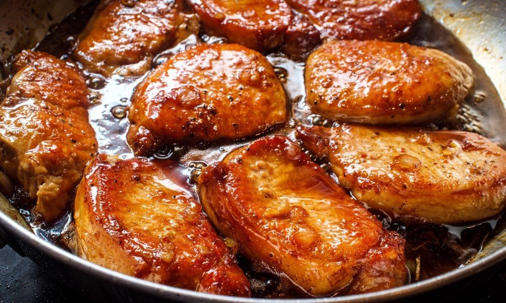 Hướng dẫn làm sườn cốt lết rim mặn ngọt đậm đà, cực hao cơm