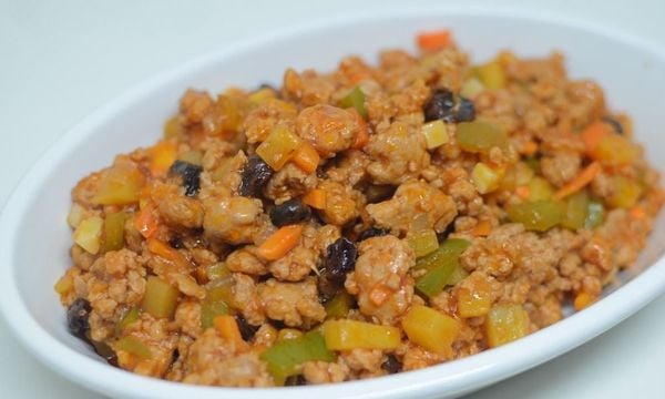 Hướng dẫn làm thịt băm xào cà chua ngon như mẹ nấu