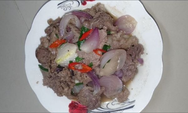 Cách làm thịt bò xào củ hành tím thơm nồng, đậm đà khó quên