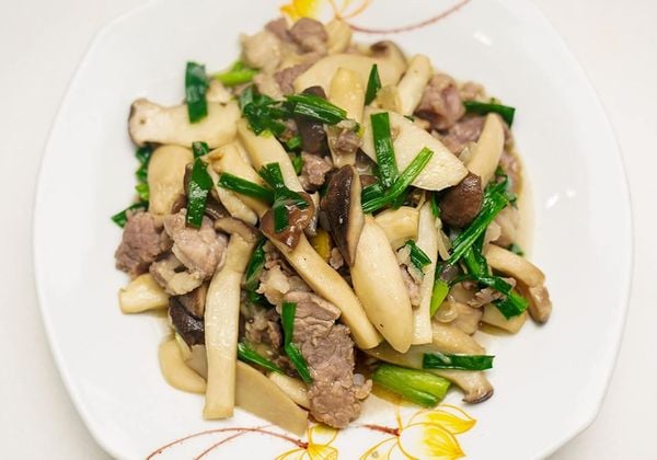 Bí quyết xào thịt bò với nấm hải sản đậm đà hấp dẫn