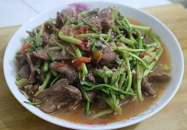 Hướng dẫn cách làm thịt bò xào rau cần ăn với cơm cực ngon