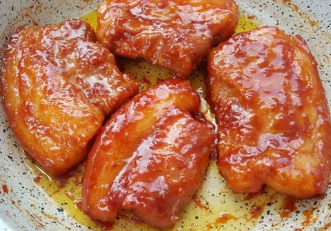 Cách làm thịt heo khìa nước dừa mềm thơm đậm đà khó cưỡng