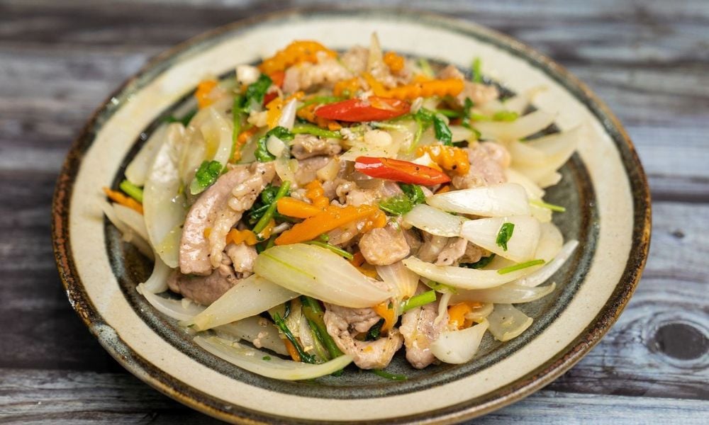 3 Cách làm thịt heo xào hành tây mềm ngọt, đậm đà hương vị