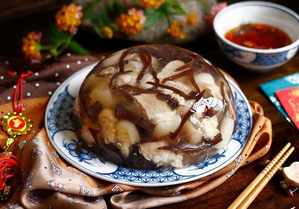 Cách nấu thịt kho đông kiểu miền Bắc, gợi nhớ hương vị Tết